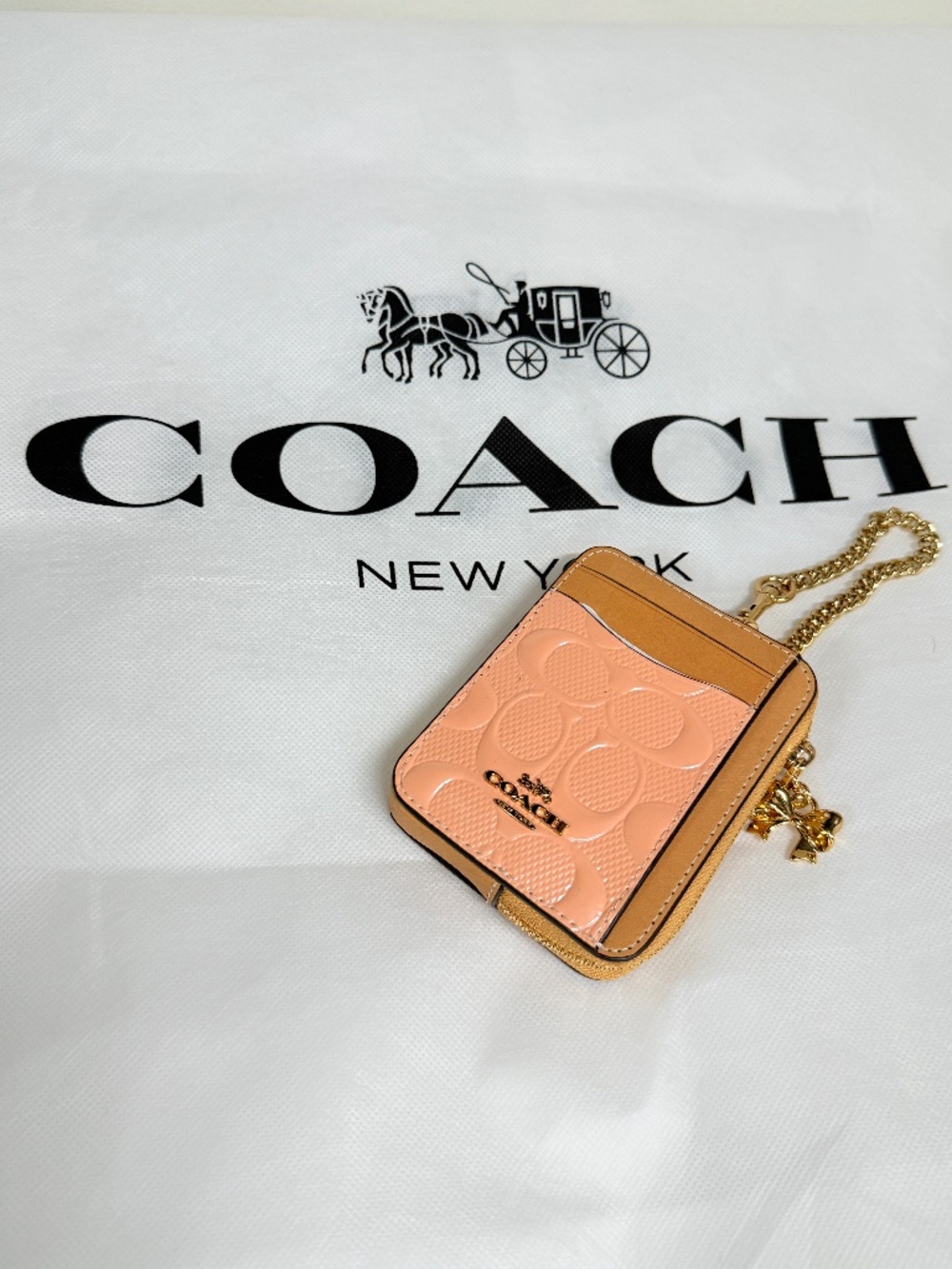 NWT Coach Zip Card Case In Signature Leather With Charm CFI29